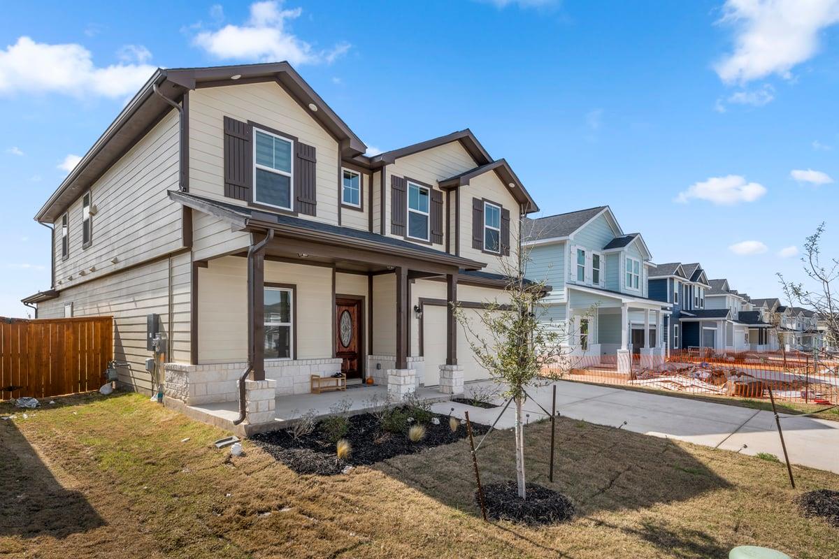 113 Copper Lily Dr, Liberty Hill, TX 78642