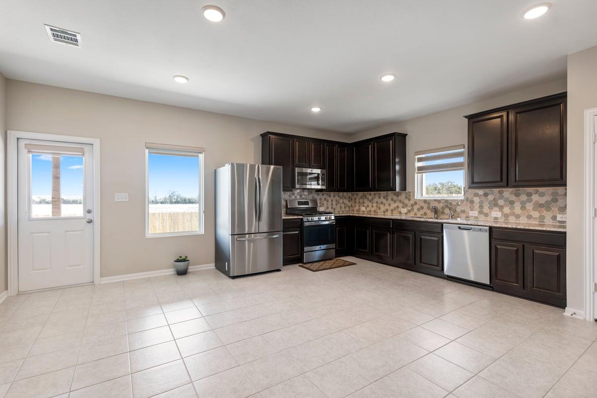 113 Copper Lily Dr, Liberty Hill, TX 78642