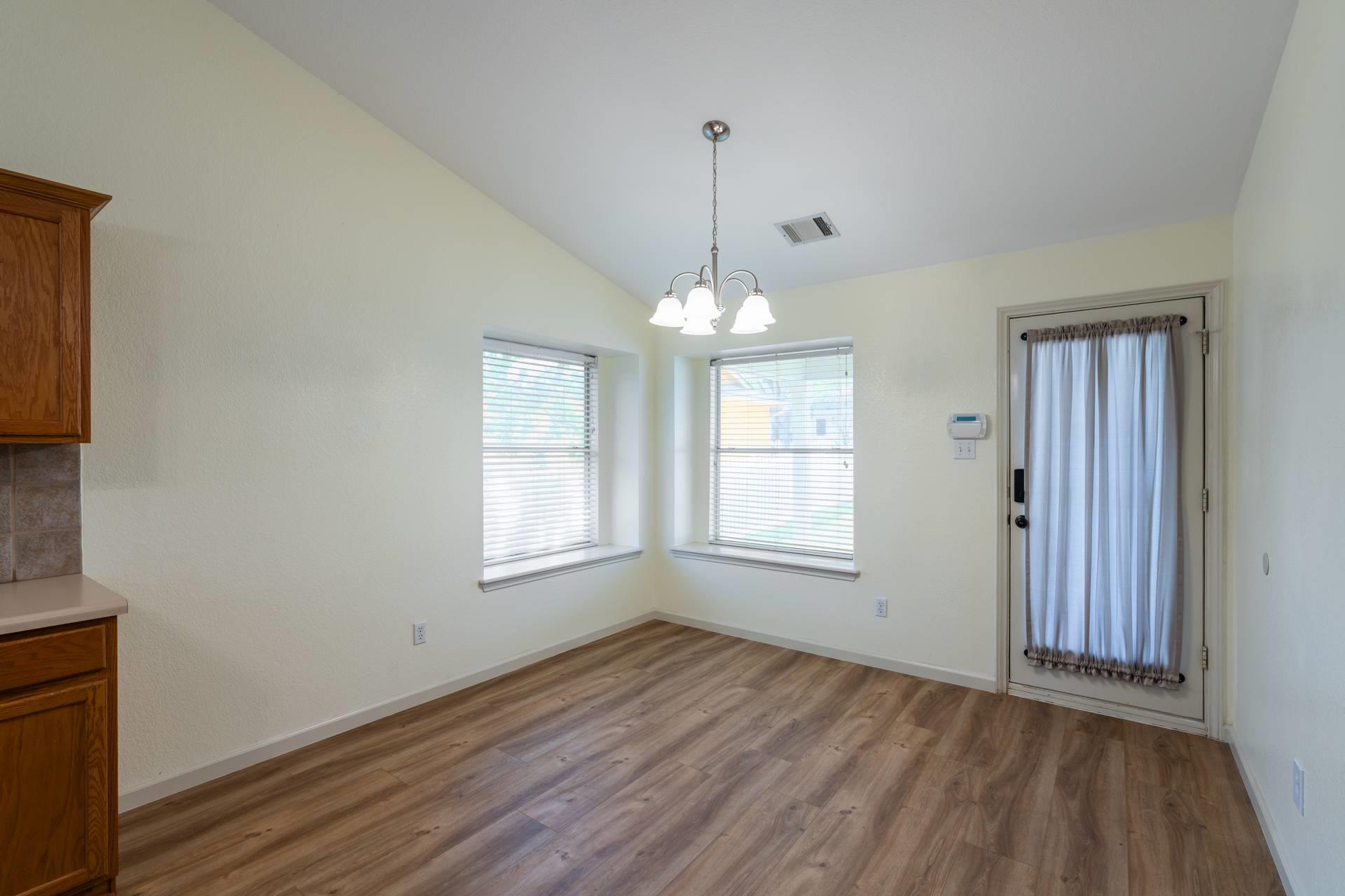 5911 Steiner, Kyle, TX 78640