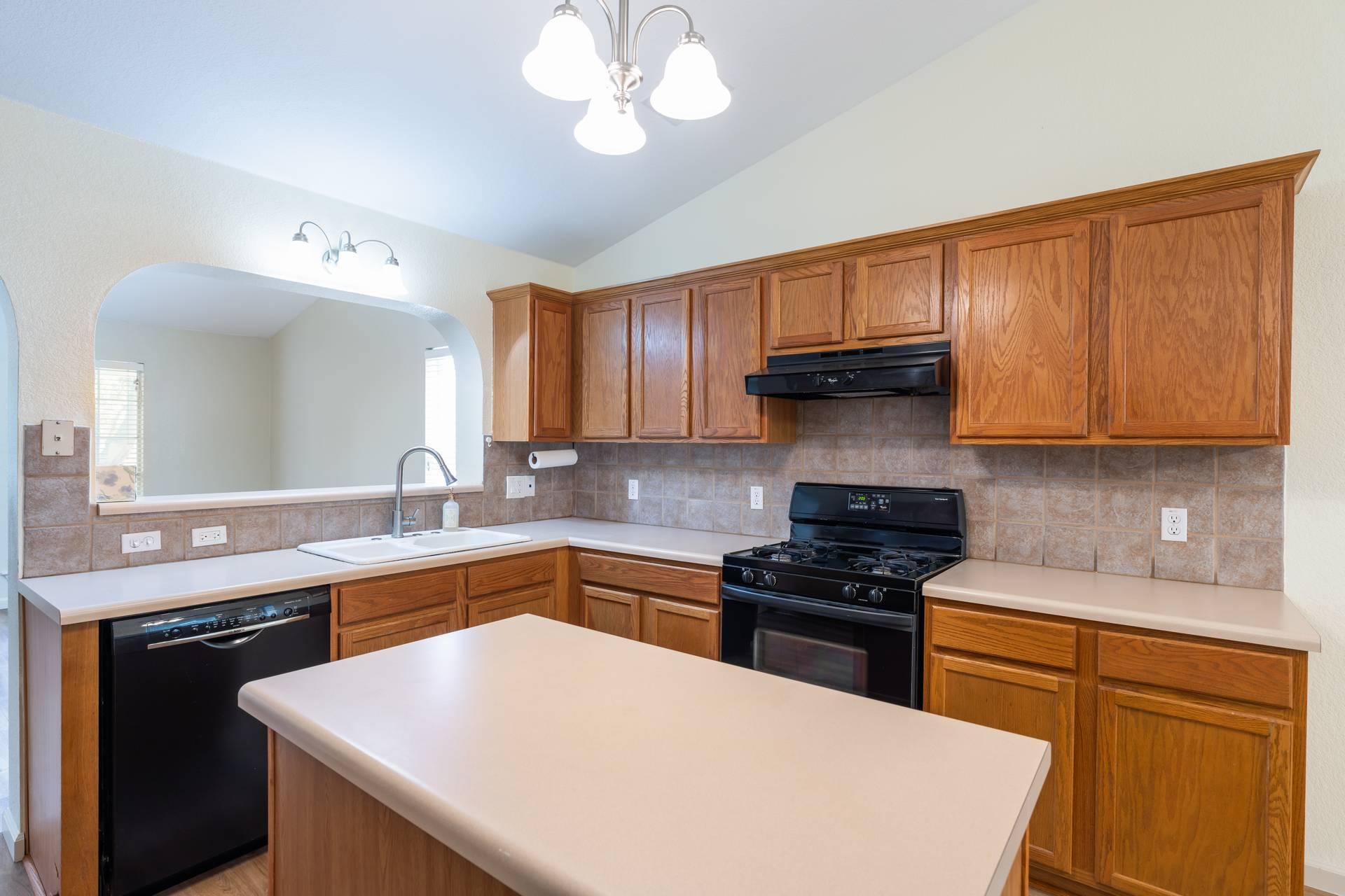 5911 Steiner, Kyle, TX 78640