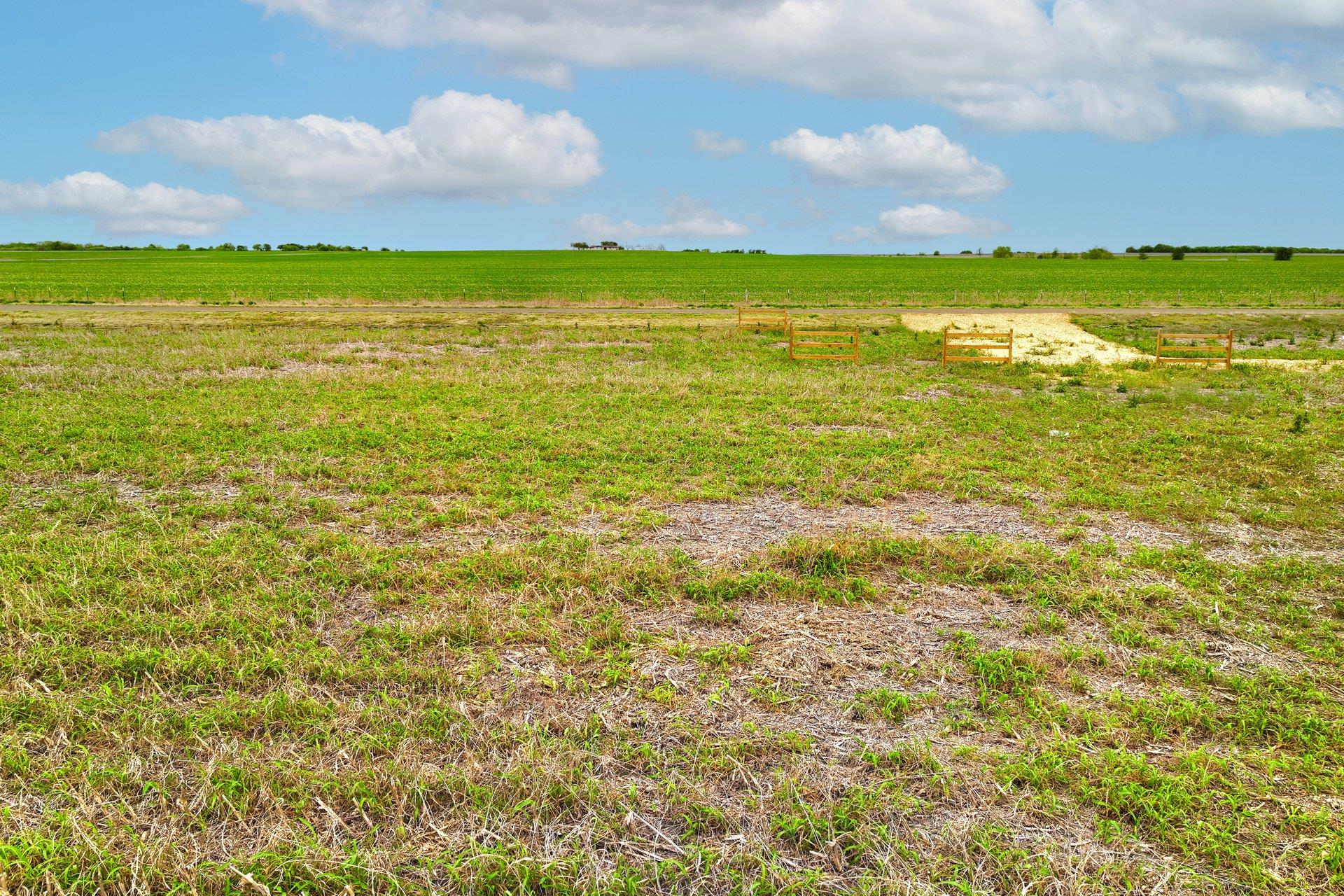 2944 County Road 425, Thorndale, TX 76577