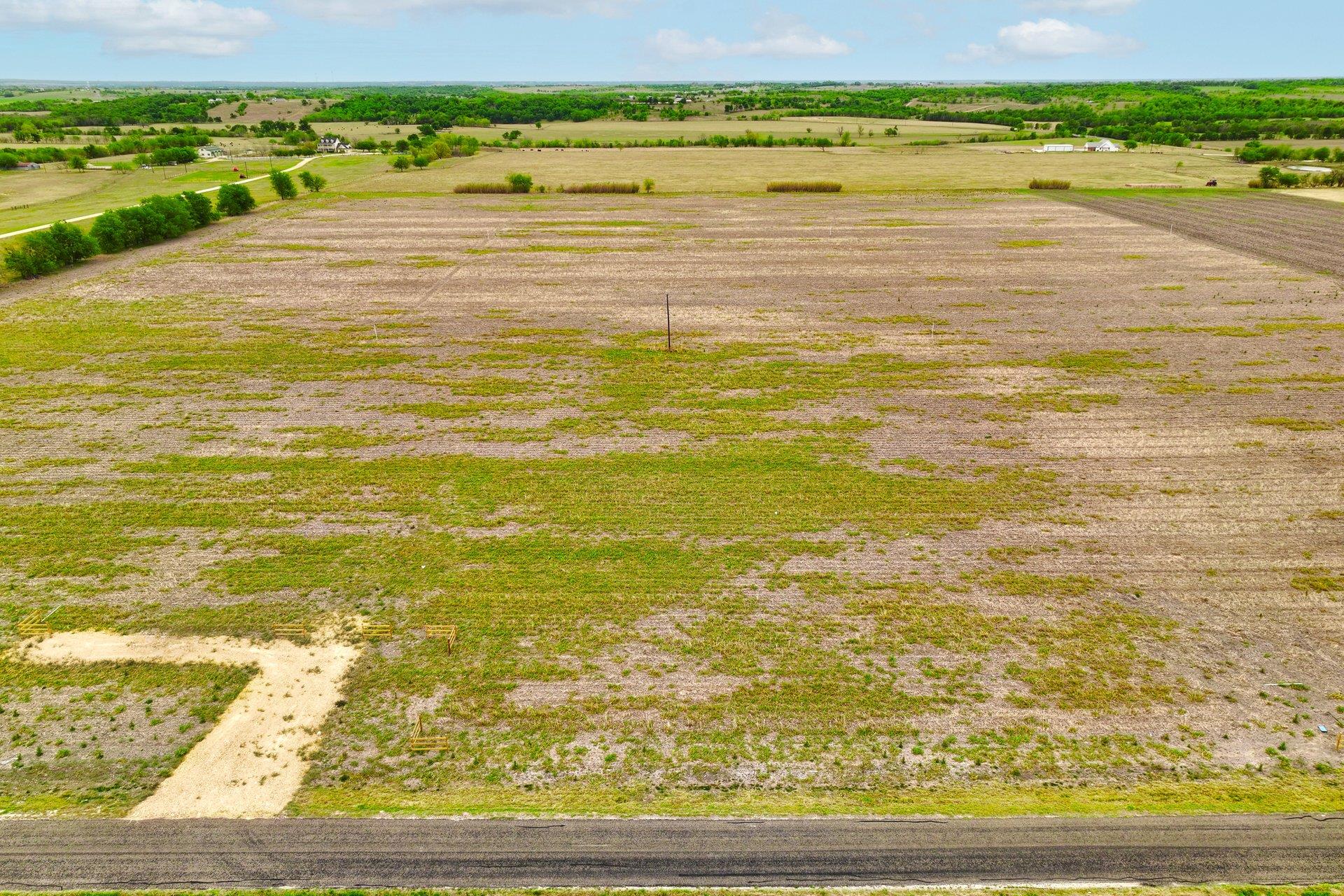 2944 County Road 425, Thorndale, TX 76577