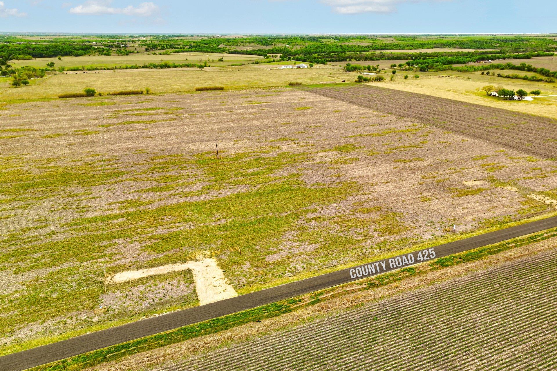 2944 County Road 425, Thorndale, TX 76577