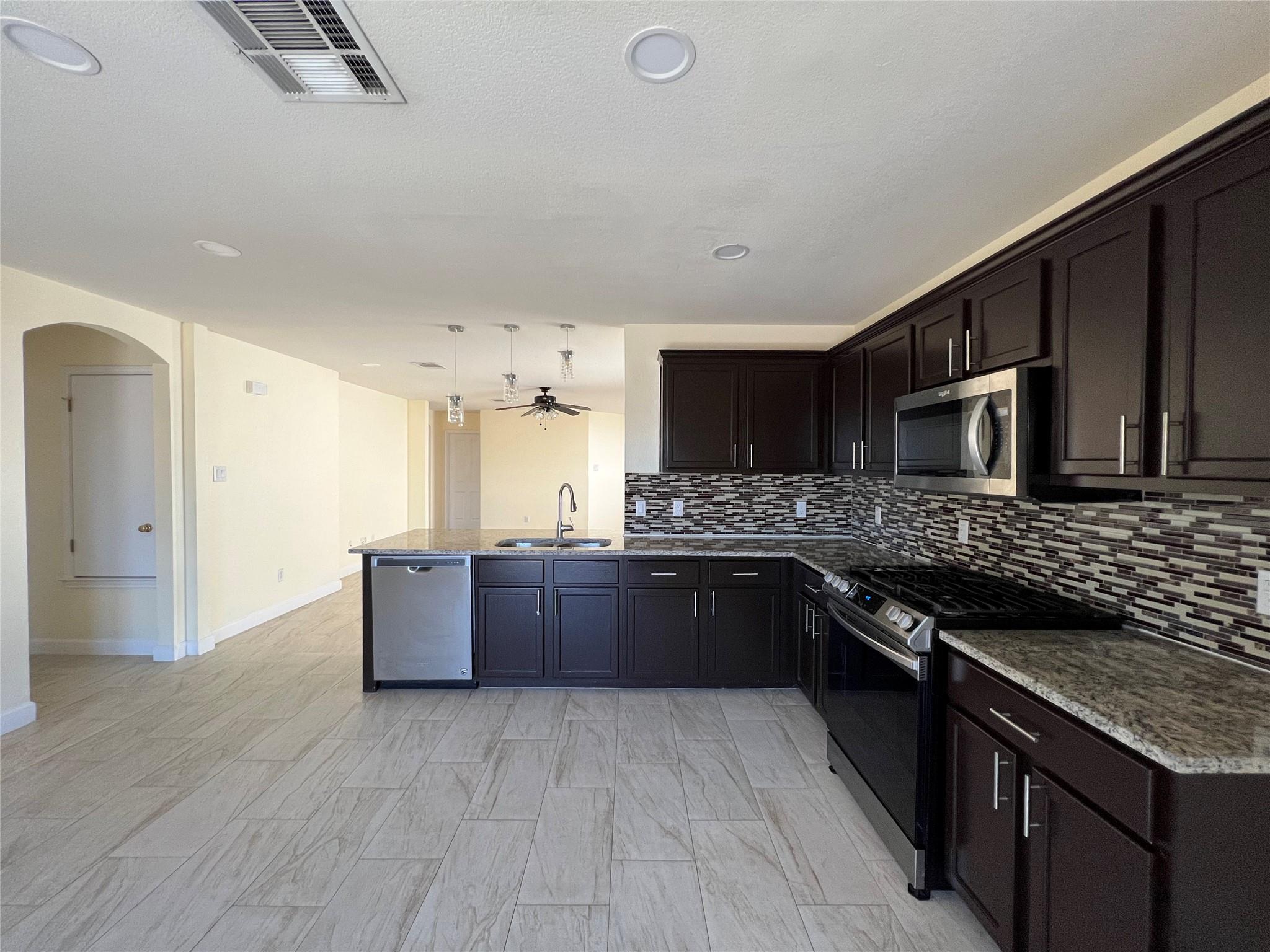 116 Remington Dr, Kyle, TX 78640