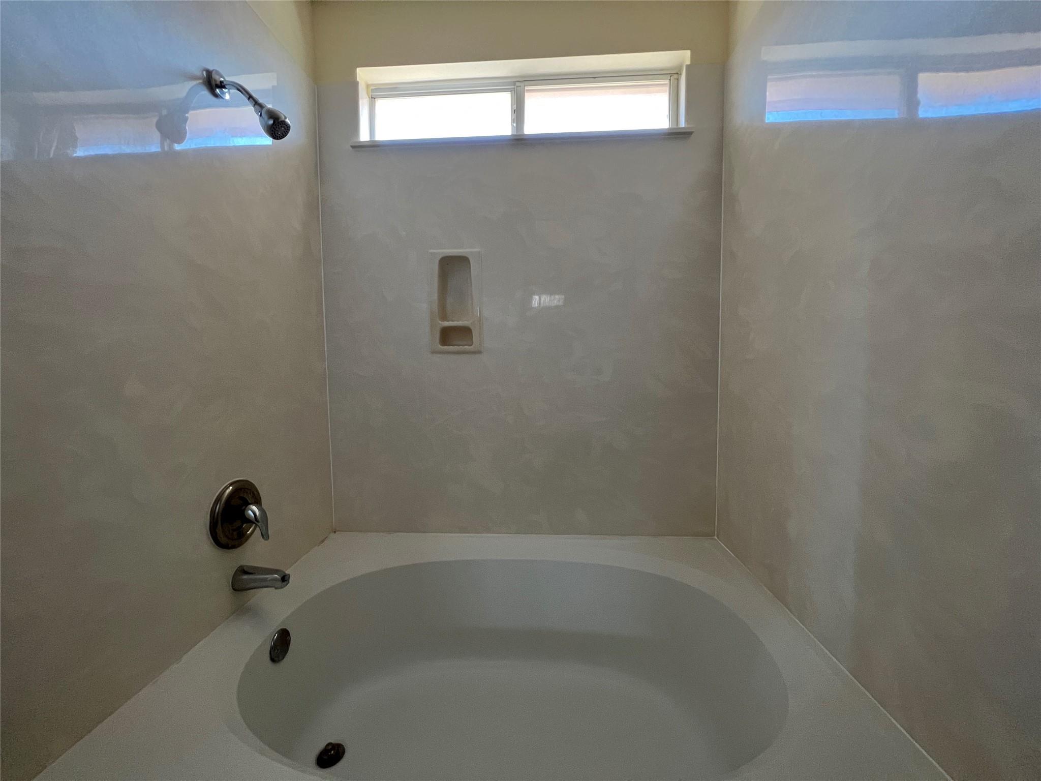 116 Remington Dr, Kyle, TX 78640