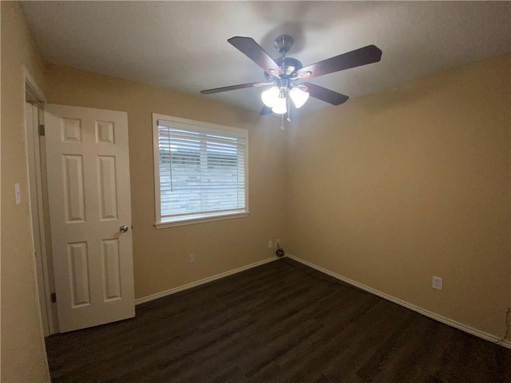 700 David Curry Dr, Round Rock, TX 78664