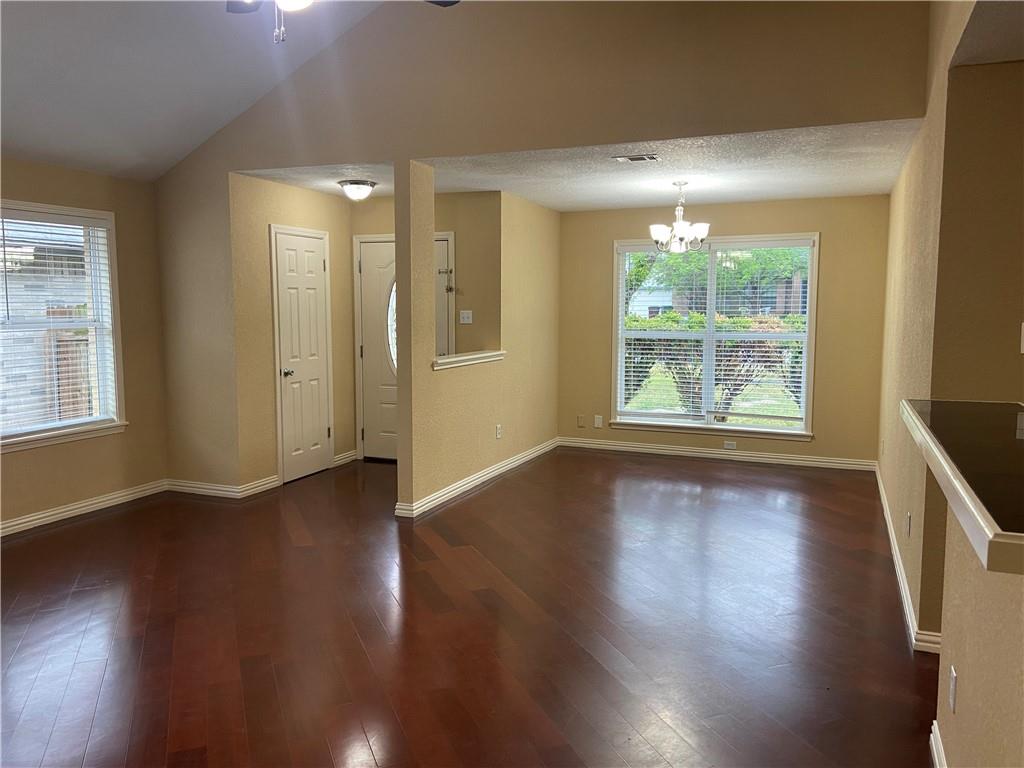 700 David Curry Dr, Round Rock, TX 78664