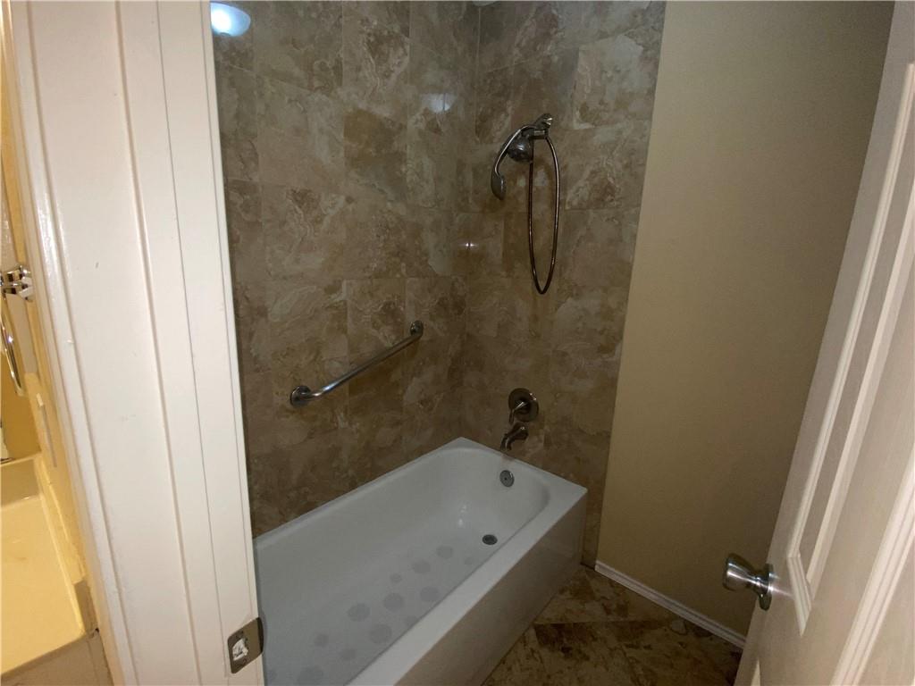 700 David Curry Dr, Round Rock, TX 78664