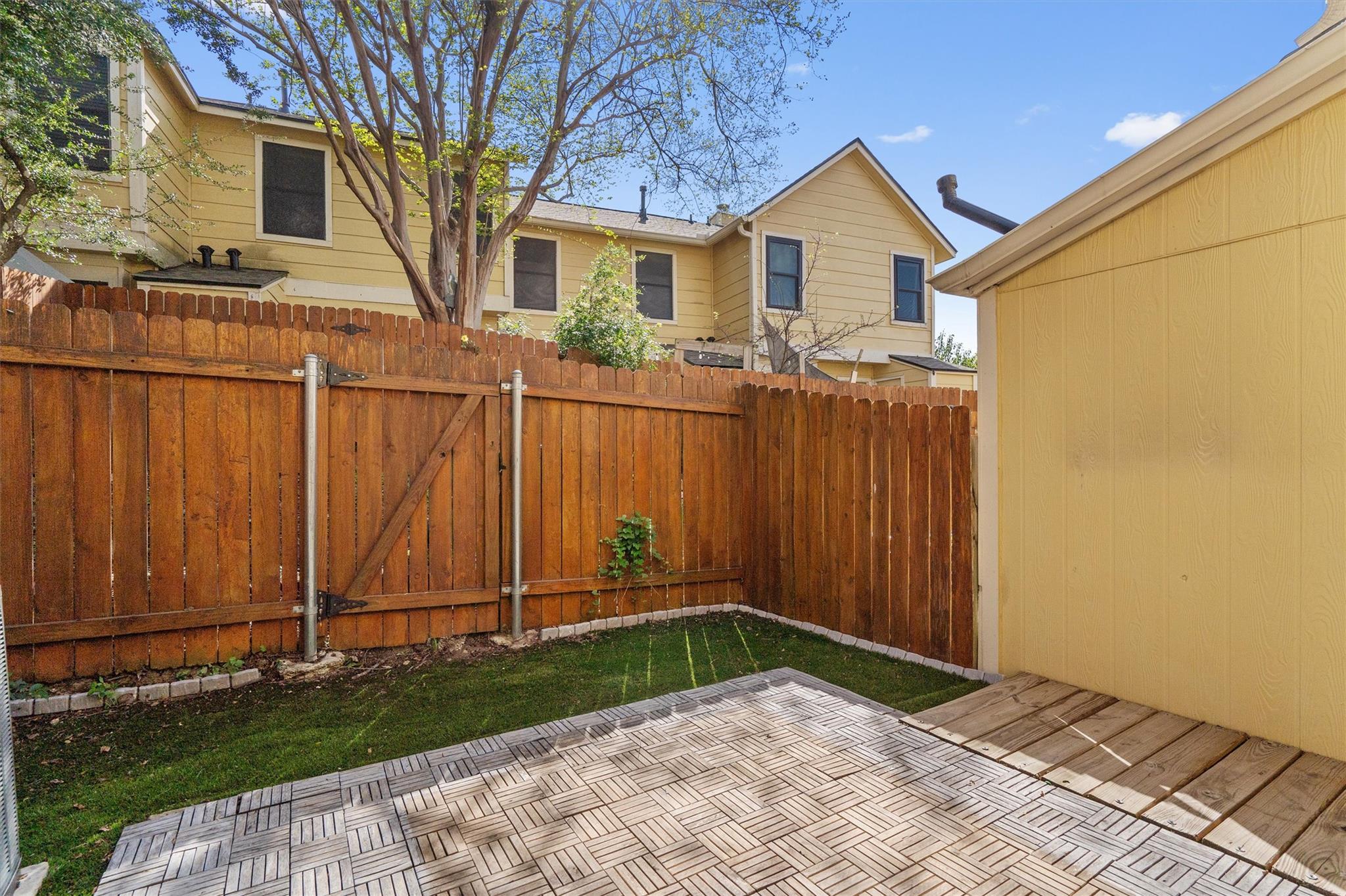 11901 Swearingen Dr # 105, Austin, TX 78758