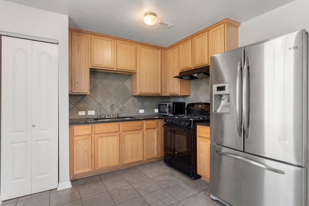 1600 Arbor Knot Dr # B, Kyle, TX 78640