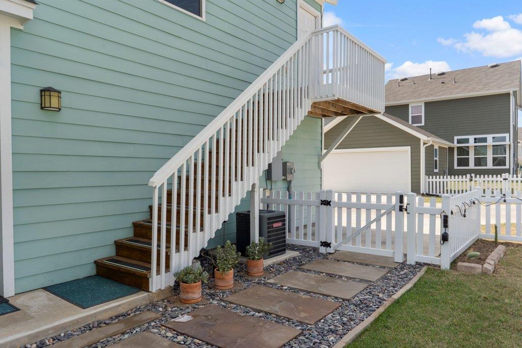 1600 Arbor Knot Dr # B, Kyle, TX 78640