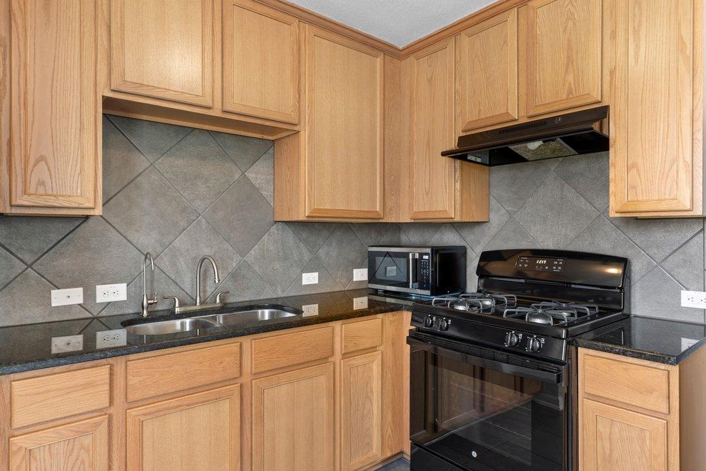 1600 Arbor Knot Dr # B, Kyle, TX 78640