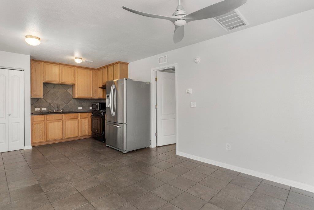 1600 Arbor Knot Dr # B, Kyle, TX 78640