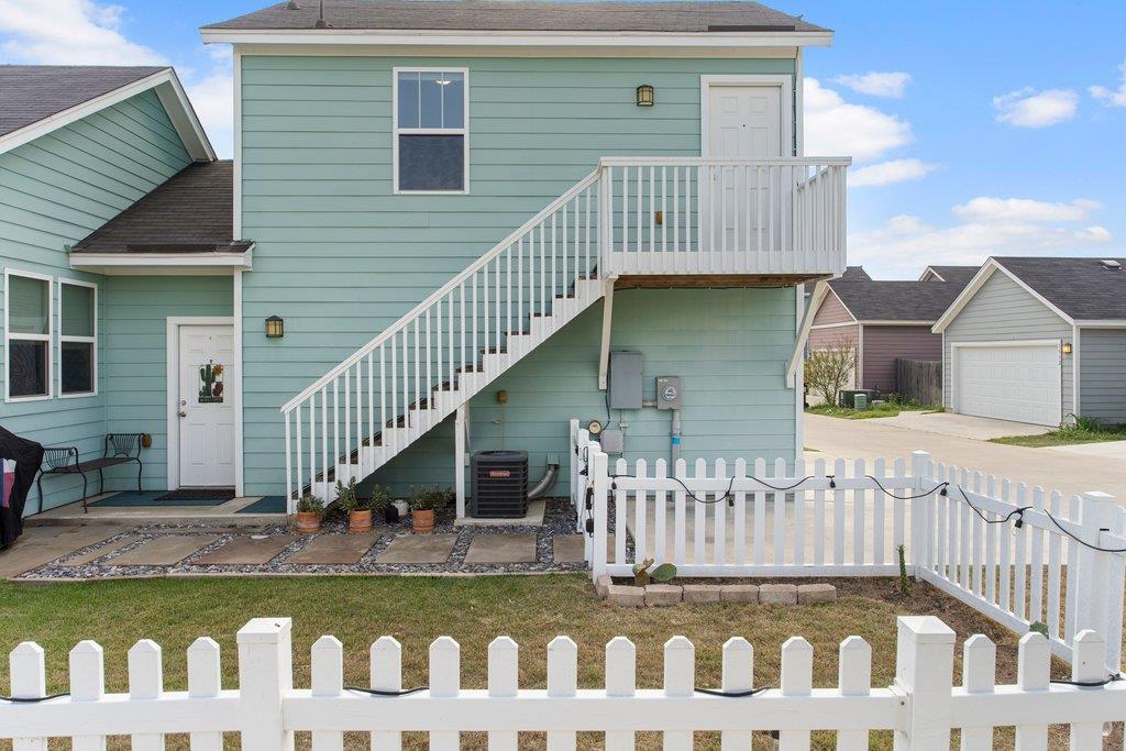 1600 Arbor Knot Dr # B, Kyle, TX 78640