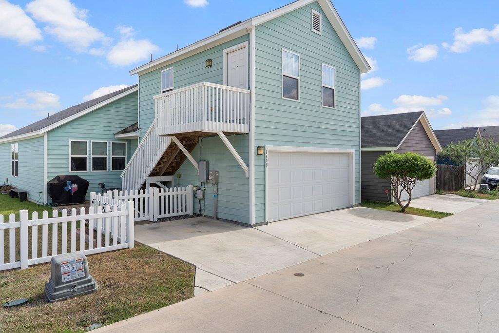 1600 Arbor Knot Dr # B, Kyle, TX 78640