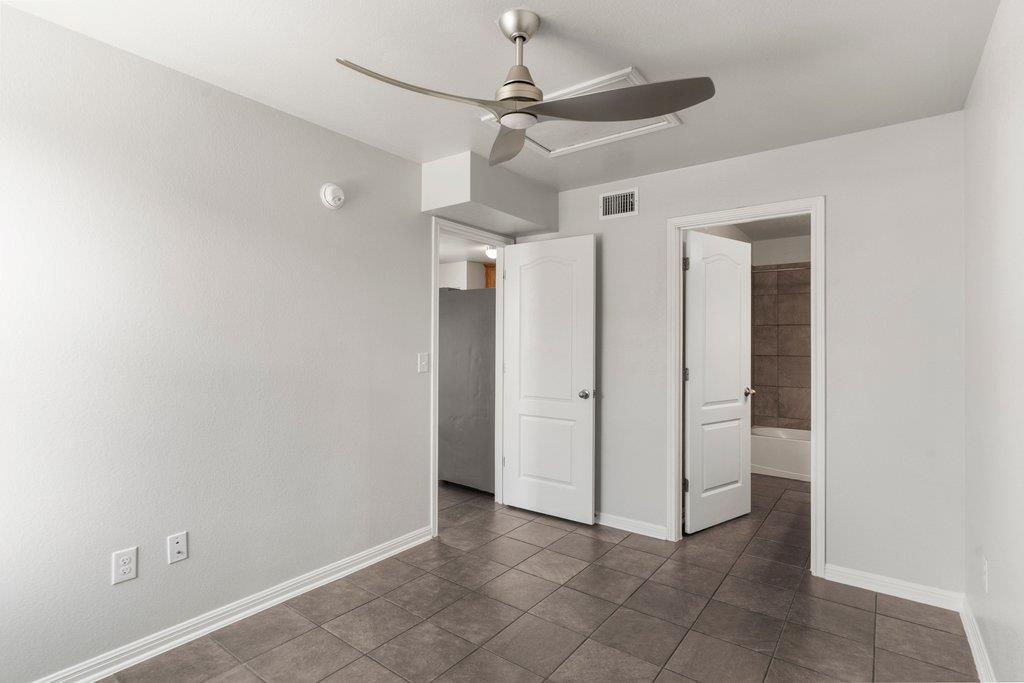 1600 Arbor Knot Dr # B, Kyle, TX 78640