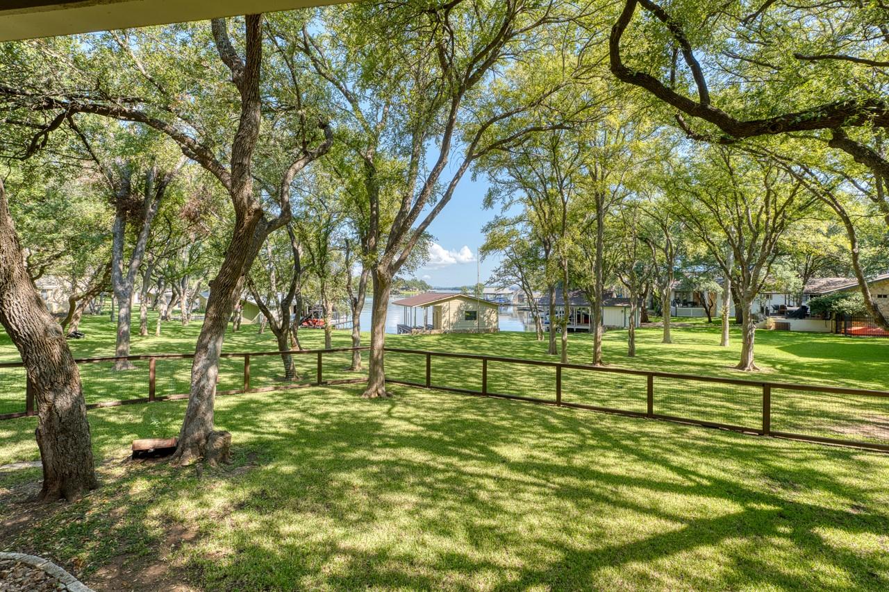 406 Lakeview Dr, Horseshoe Bay, TX 78657