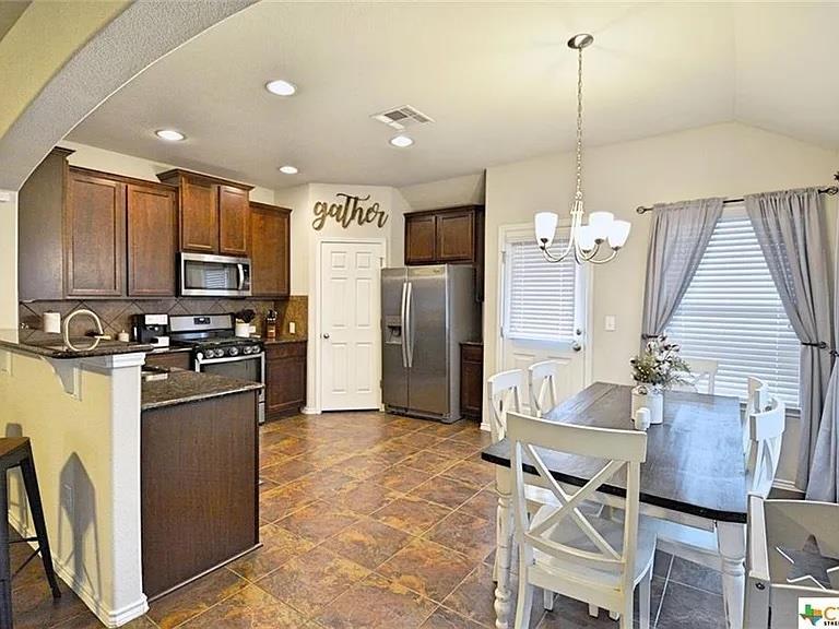 362 Limerick Rd, Buda, TX 78610