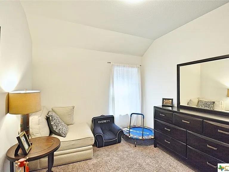 362 Limerick Rd, Buda, TX 78610