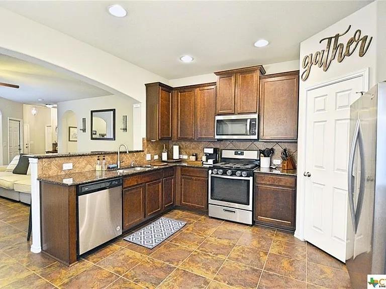 362 Limerick Rd, Buda, TX 78610