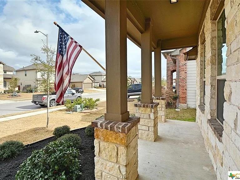 362 Limerick Rd, Buda, TX 78610