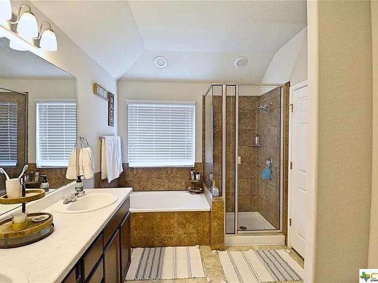 362 Limerick Rd, Buda, TX 78610