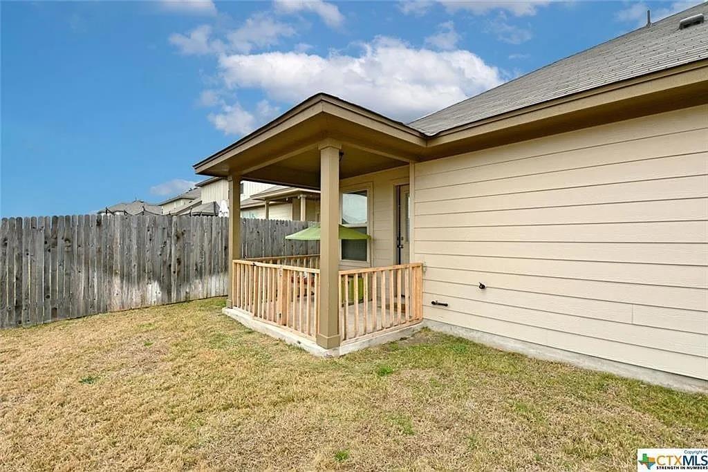 362 Limerick Rd, Buda, TX 78610