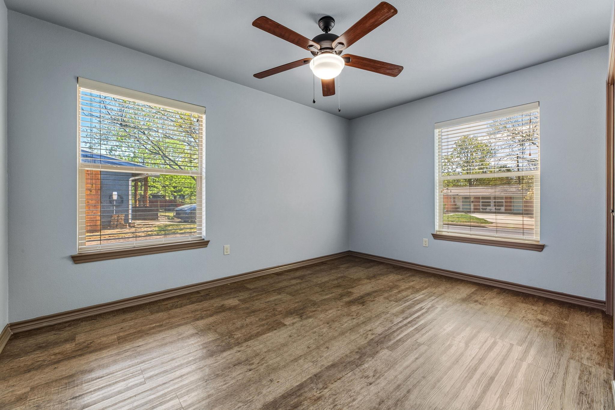 1812 Forestglade Dr, Austin, TX 78745