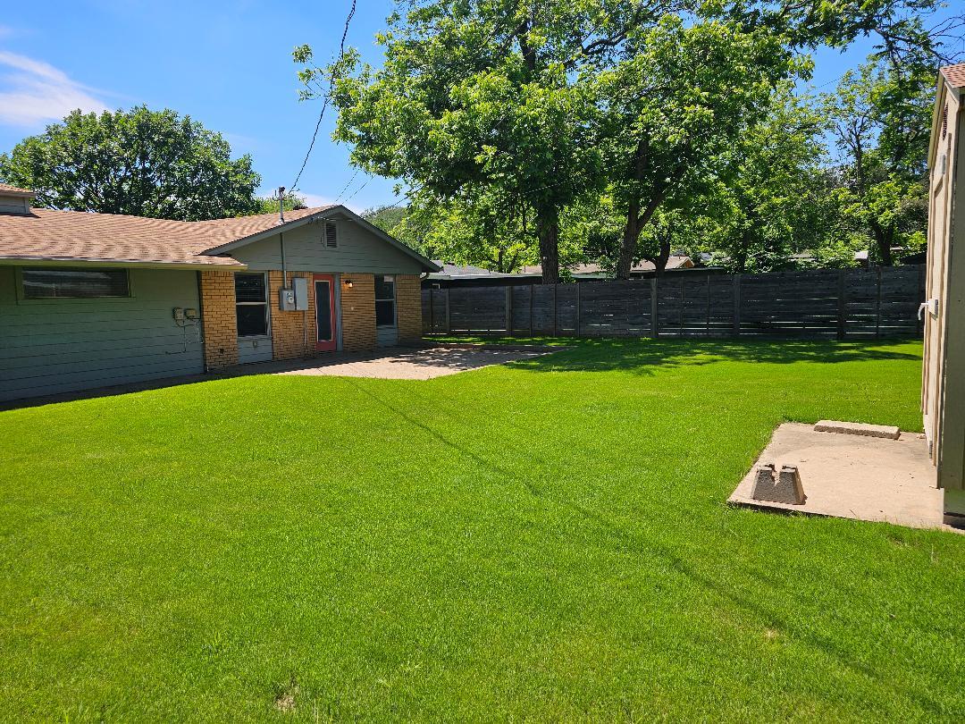 1812 Forestglade Dr, Austin, TX 78745
