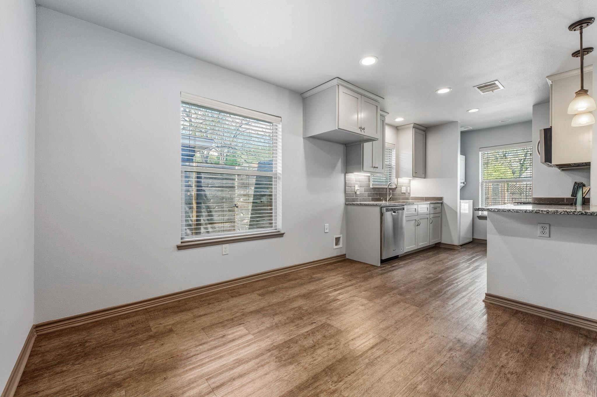 1812 Forestglade Dr, Austin, TX 78745