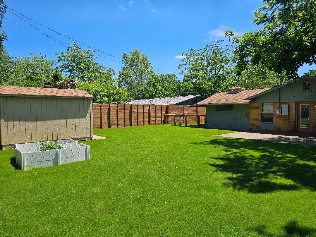1812 Forestglade Dr, Austin, TX 78745