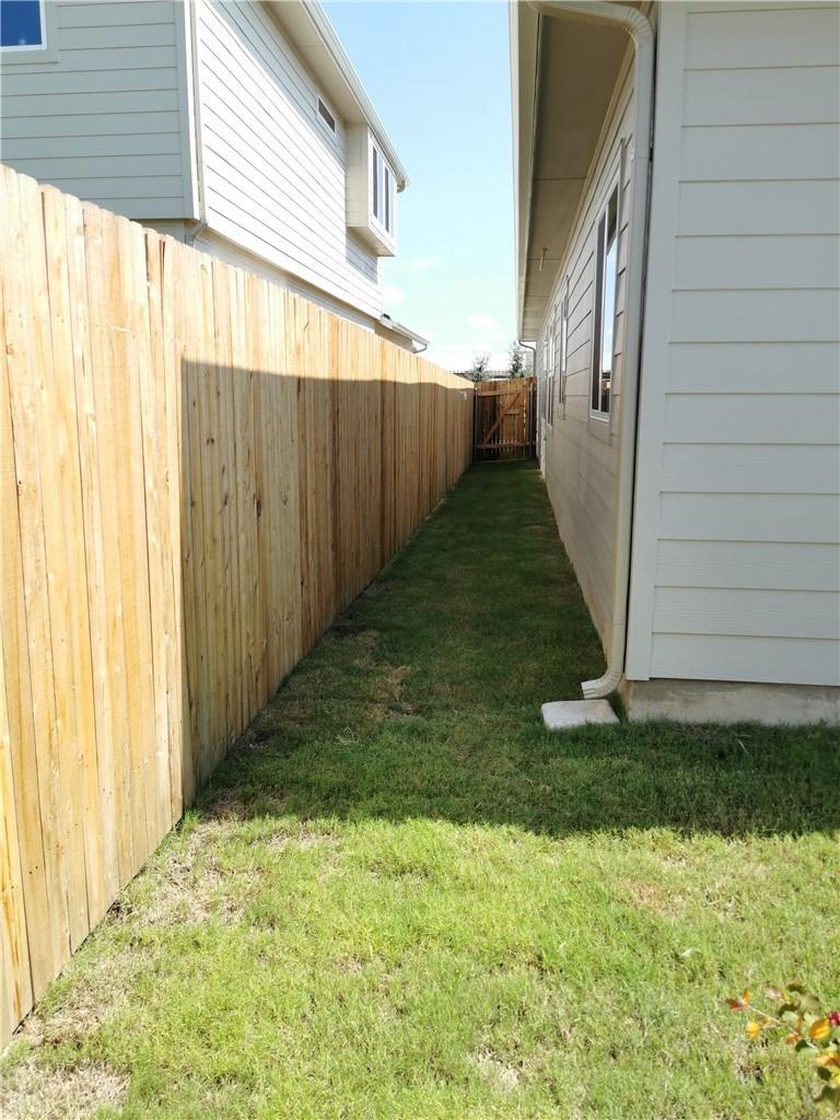 10504 Alemoor Dr, Austin, TX 78747