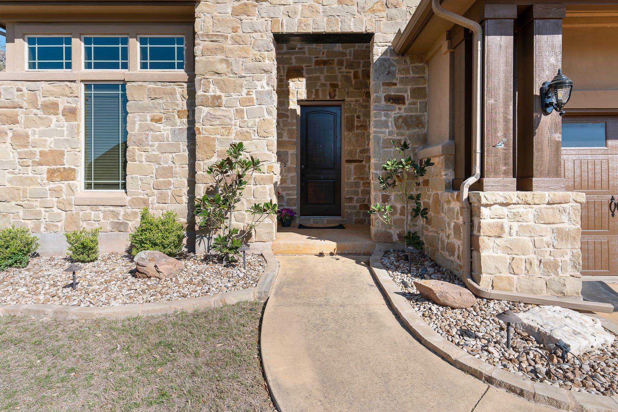 1737 Harvest Dance Dr, Leander, TX 78641