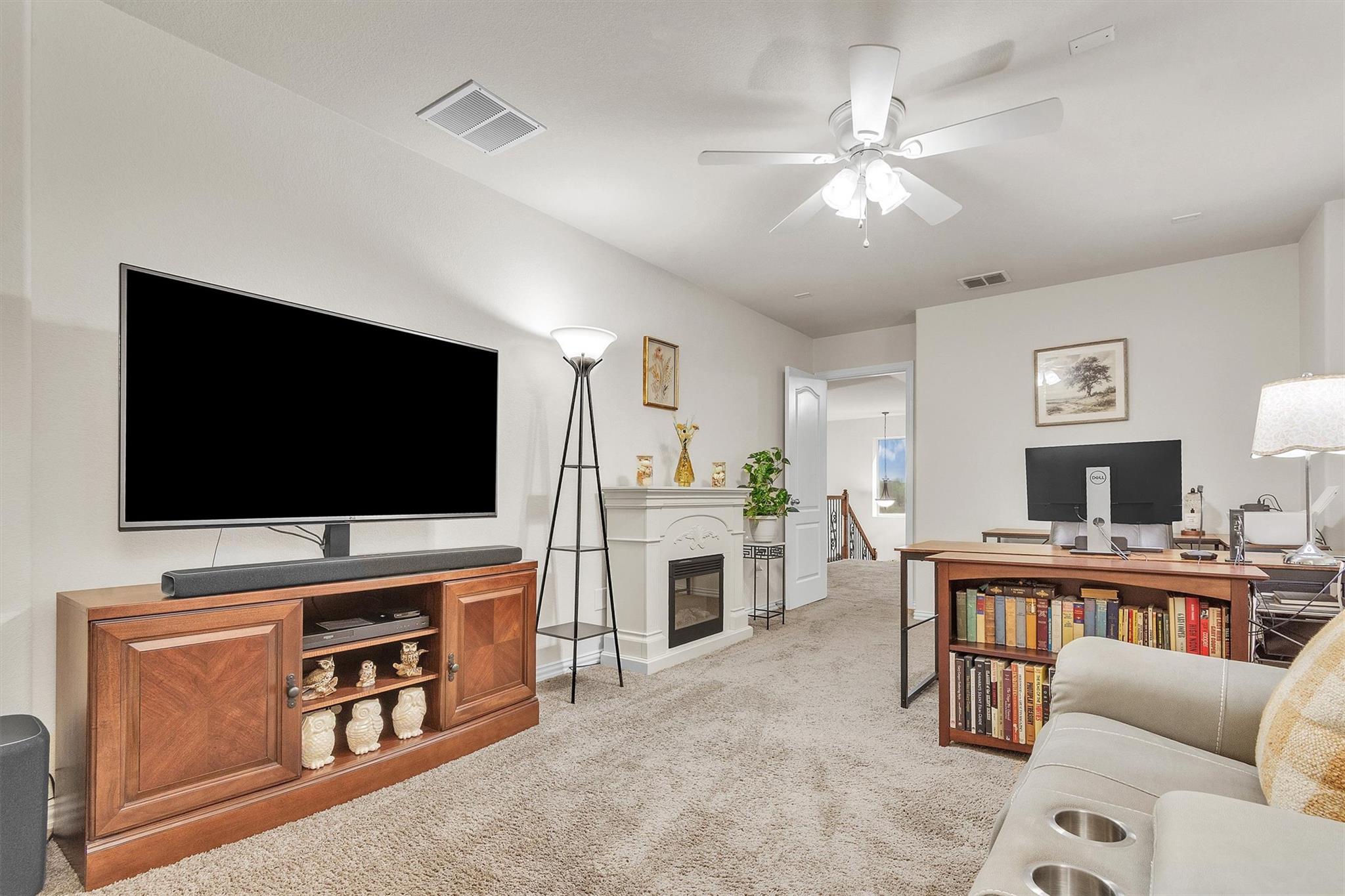 114 Hazy Sunshine Way, Buda, TX 78610