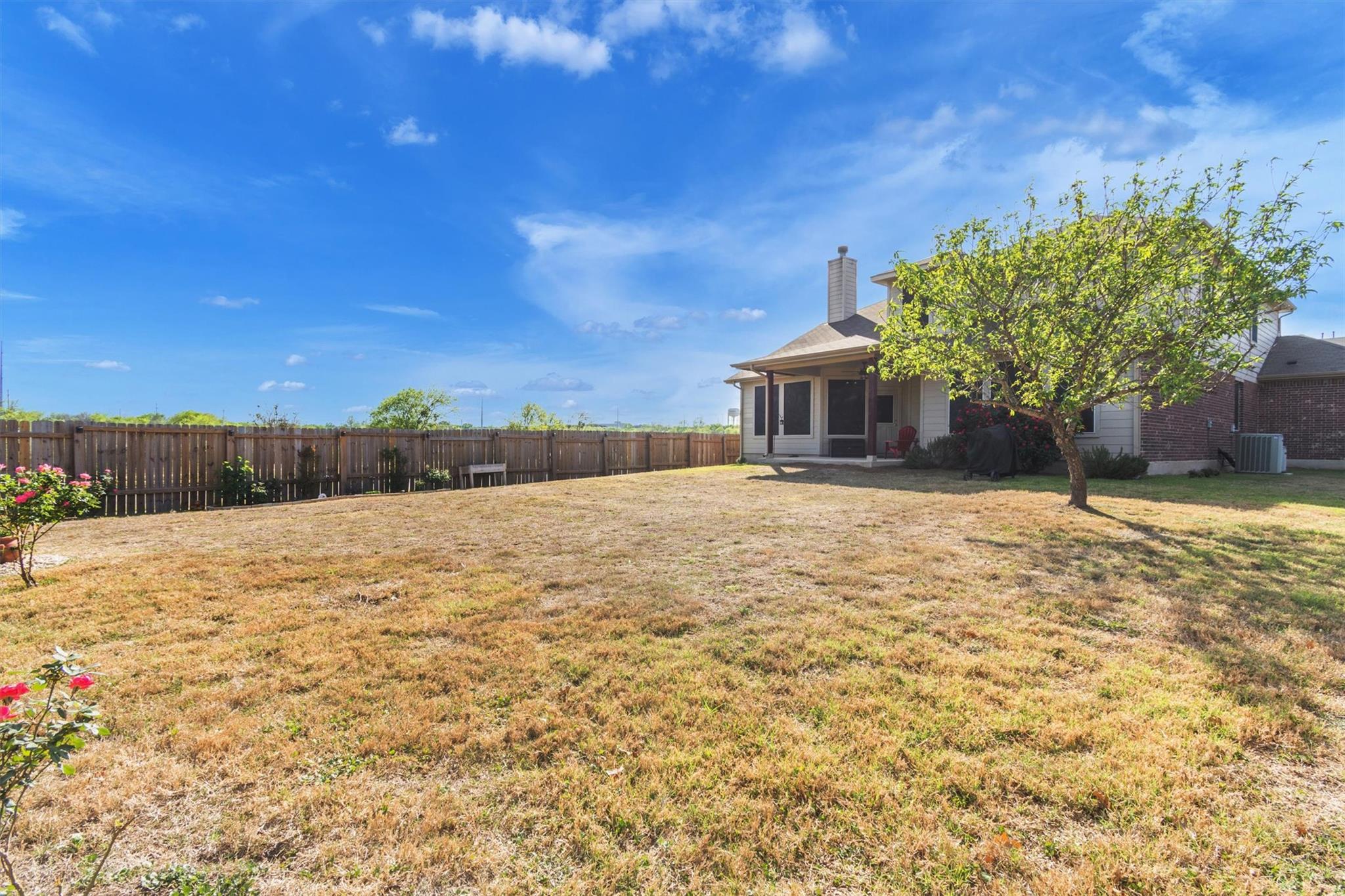 114 Hazy Sunshine Way, Buda, TX 78610