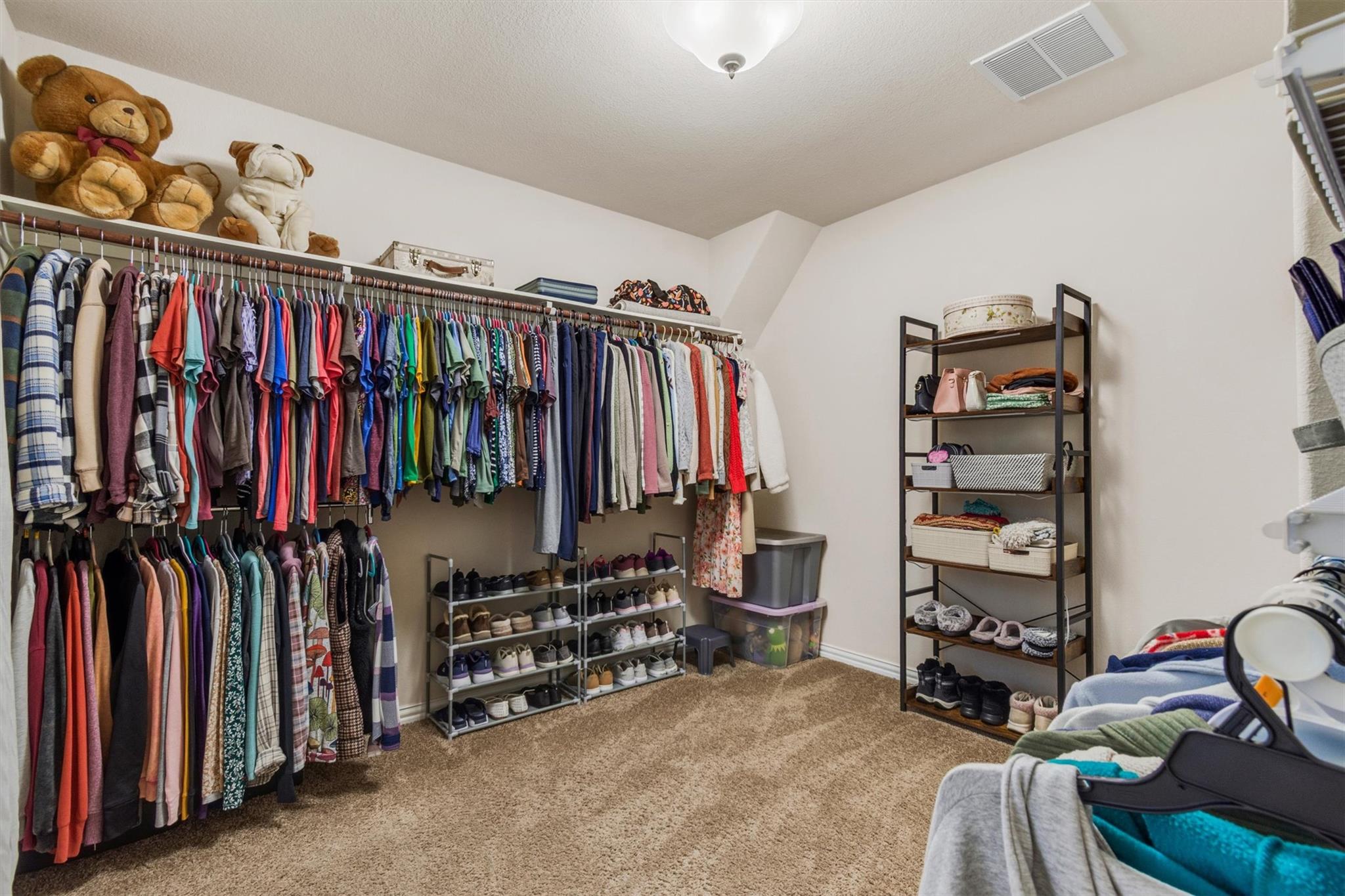 114 Hazy Sunshine Way, Buda, TX 78610