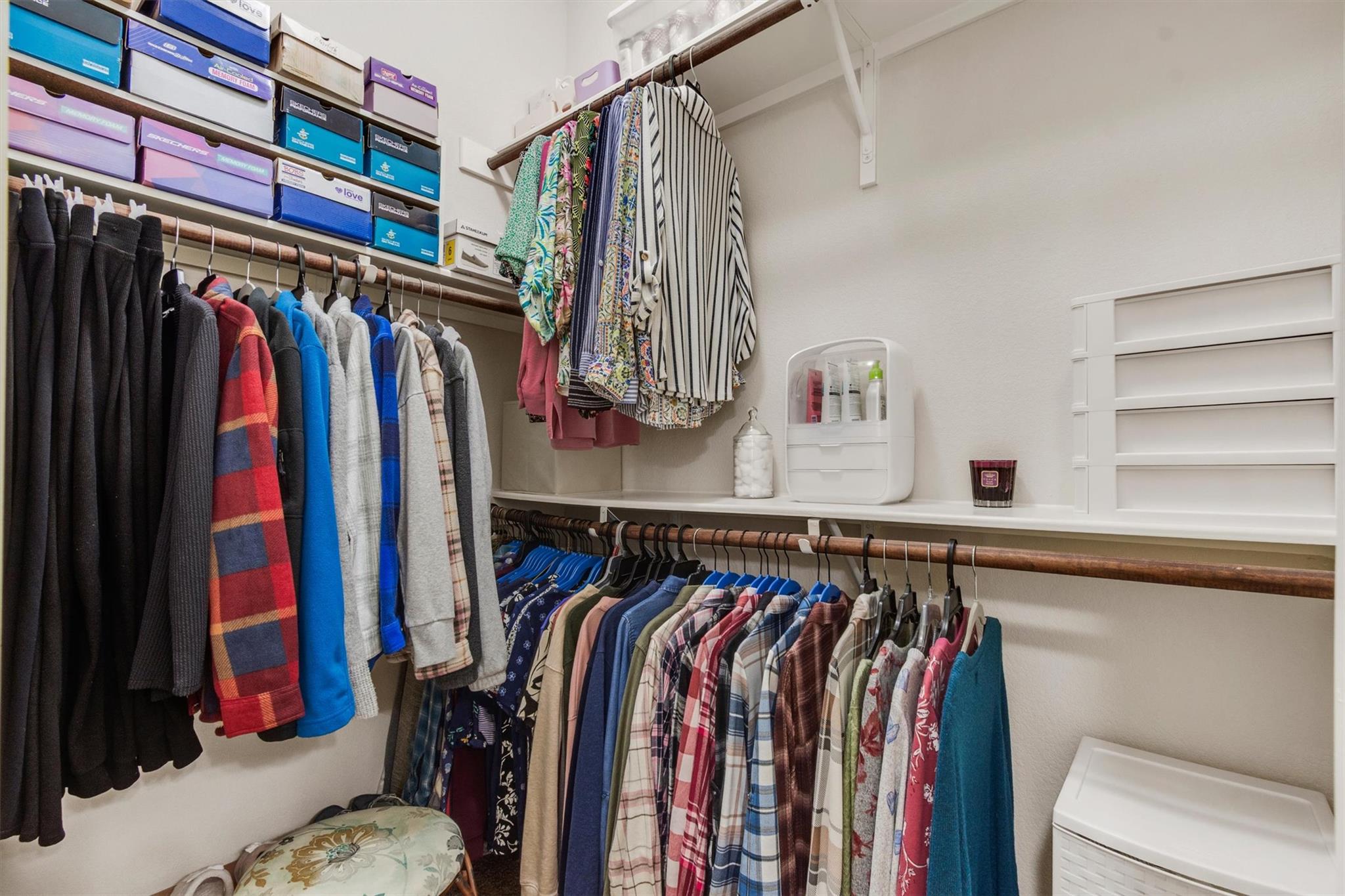 114 Hazy Sunshine Way, Buda, TX 78610