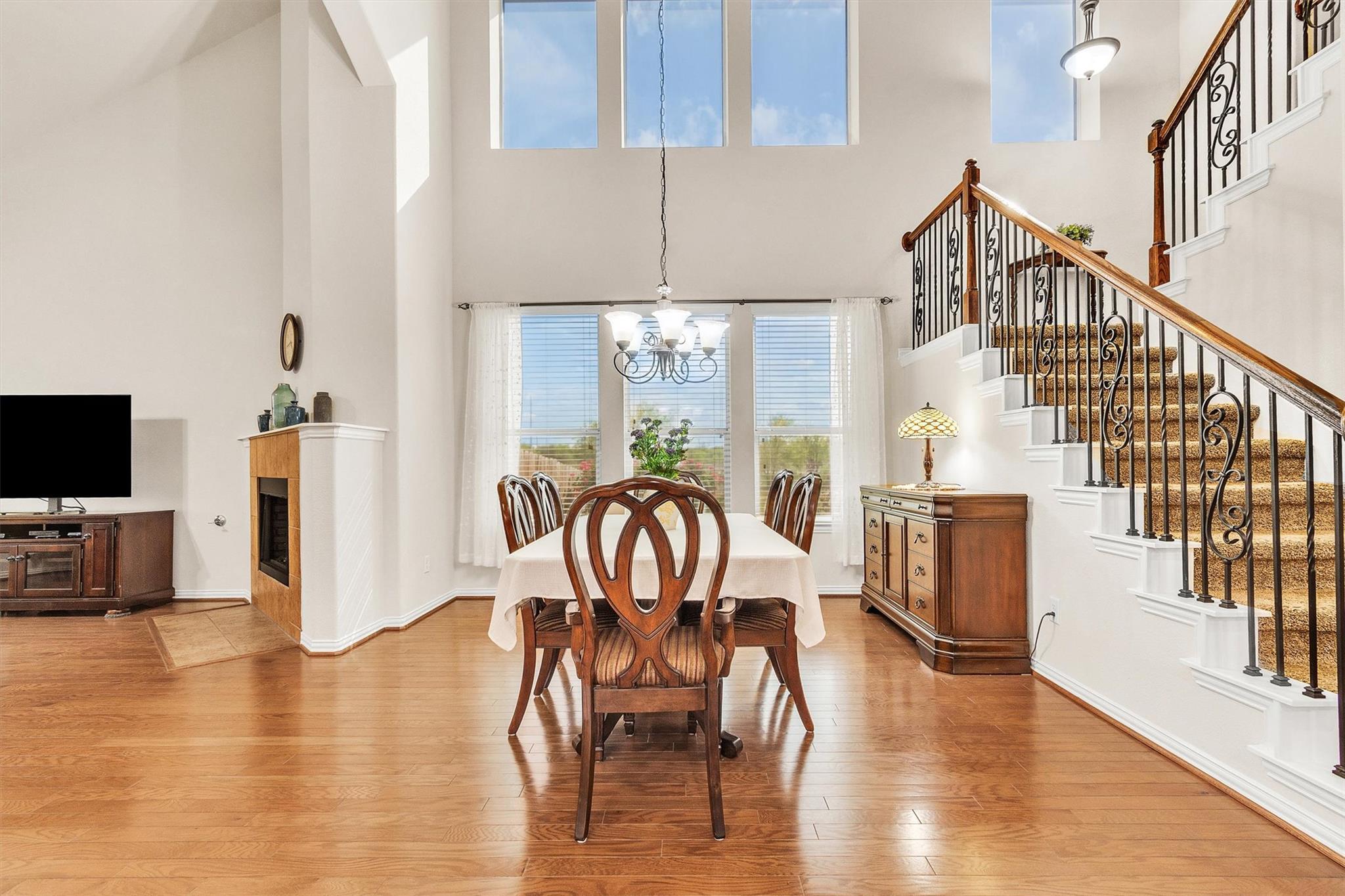 114 Hazy Sunshine Way, Buda, TX 78610