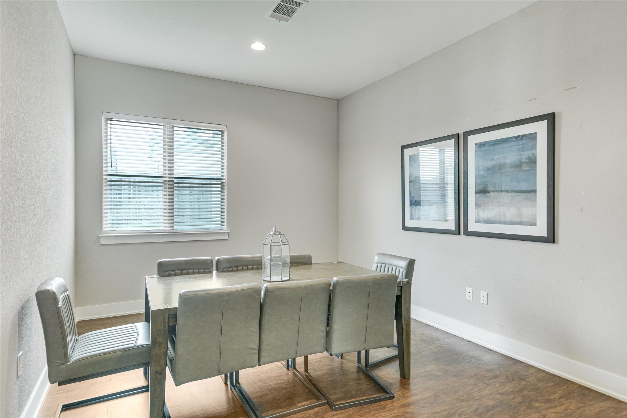 8607 McKamy Dr, Austin, TX 78744