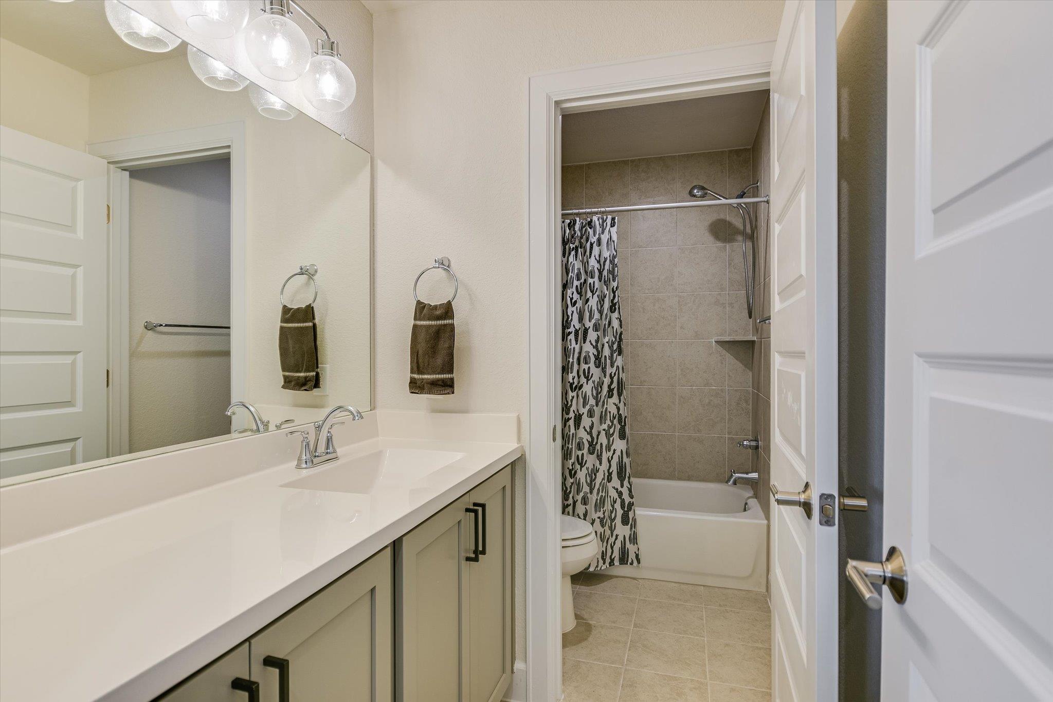 8607 McKamy Dr, Austin, TX 78744