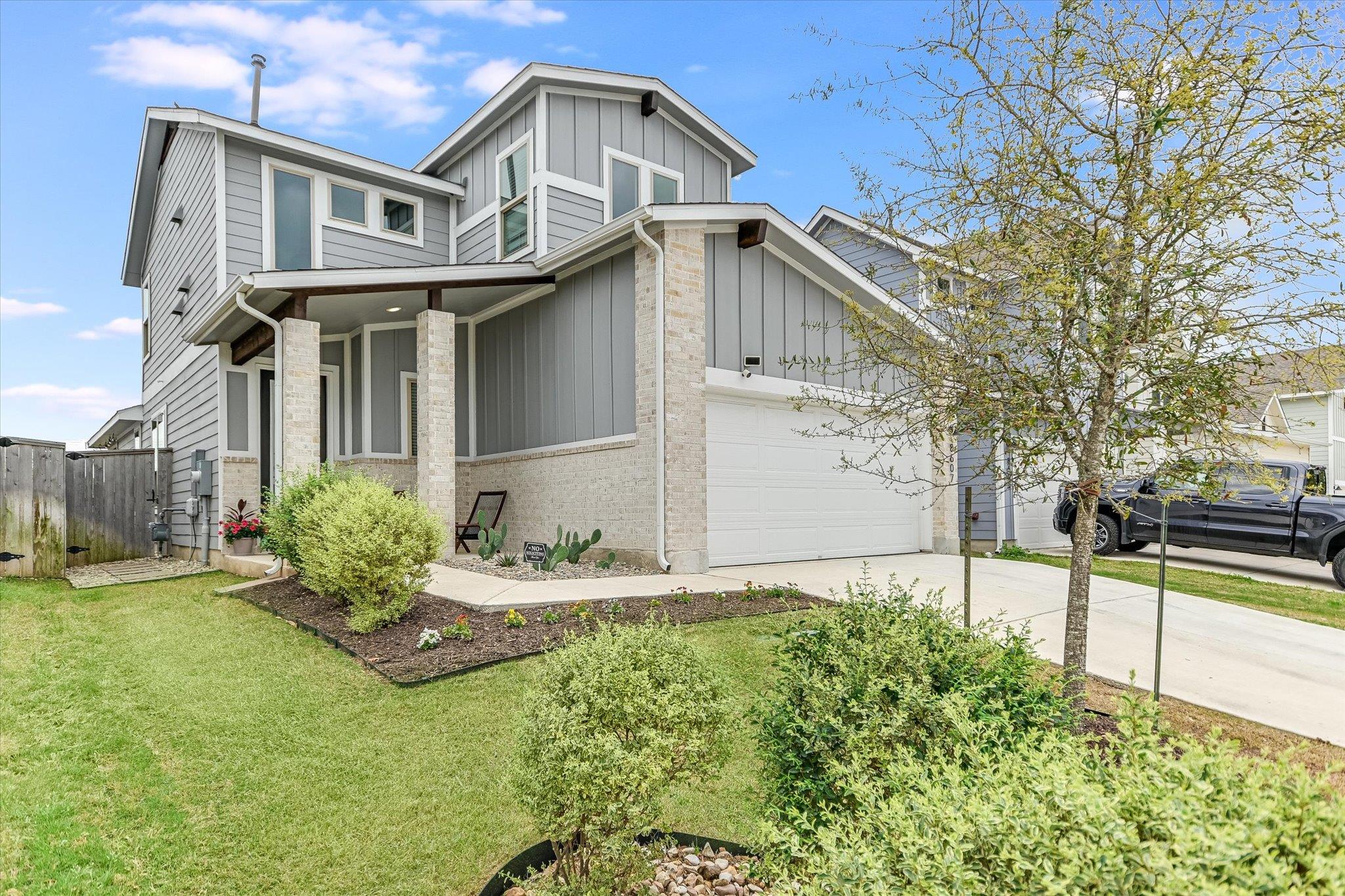 8607 McKamy Dr, Austin, TX 78744