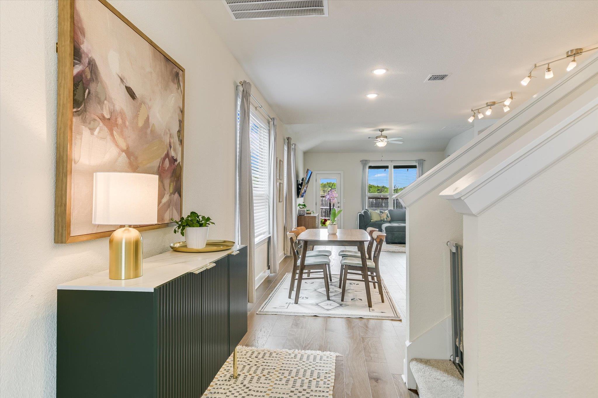 8607 McKamy Dr, Austin, TX 78744