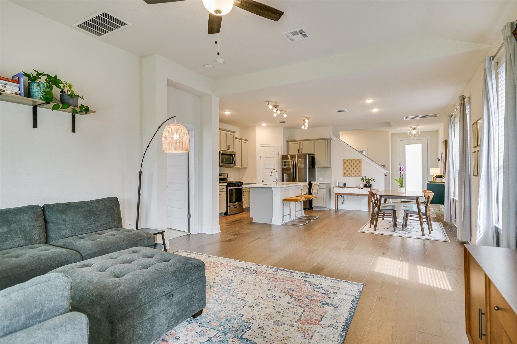 8607 McKamy Dr, Austin, TX 78744