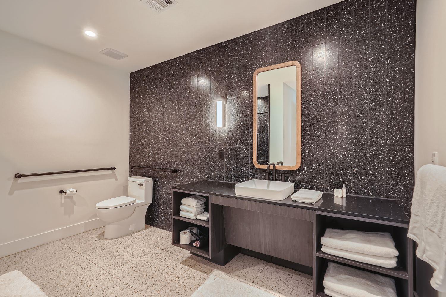 48 E East Ave # 1706, Austin, TX 78701