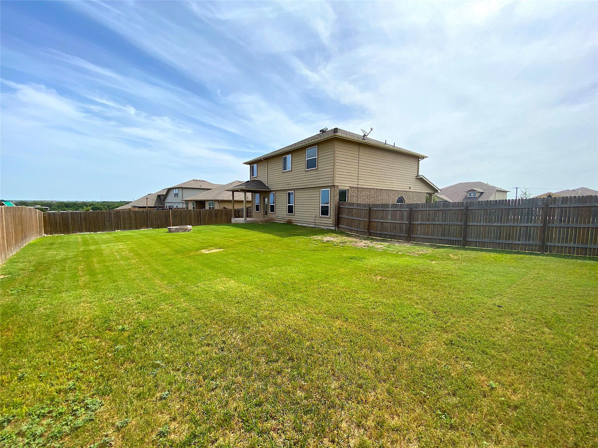 122 Liard River Rd, Hutto, TX 78634