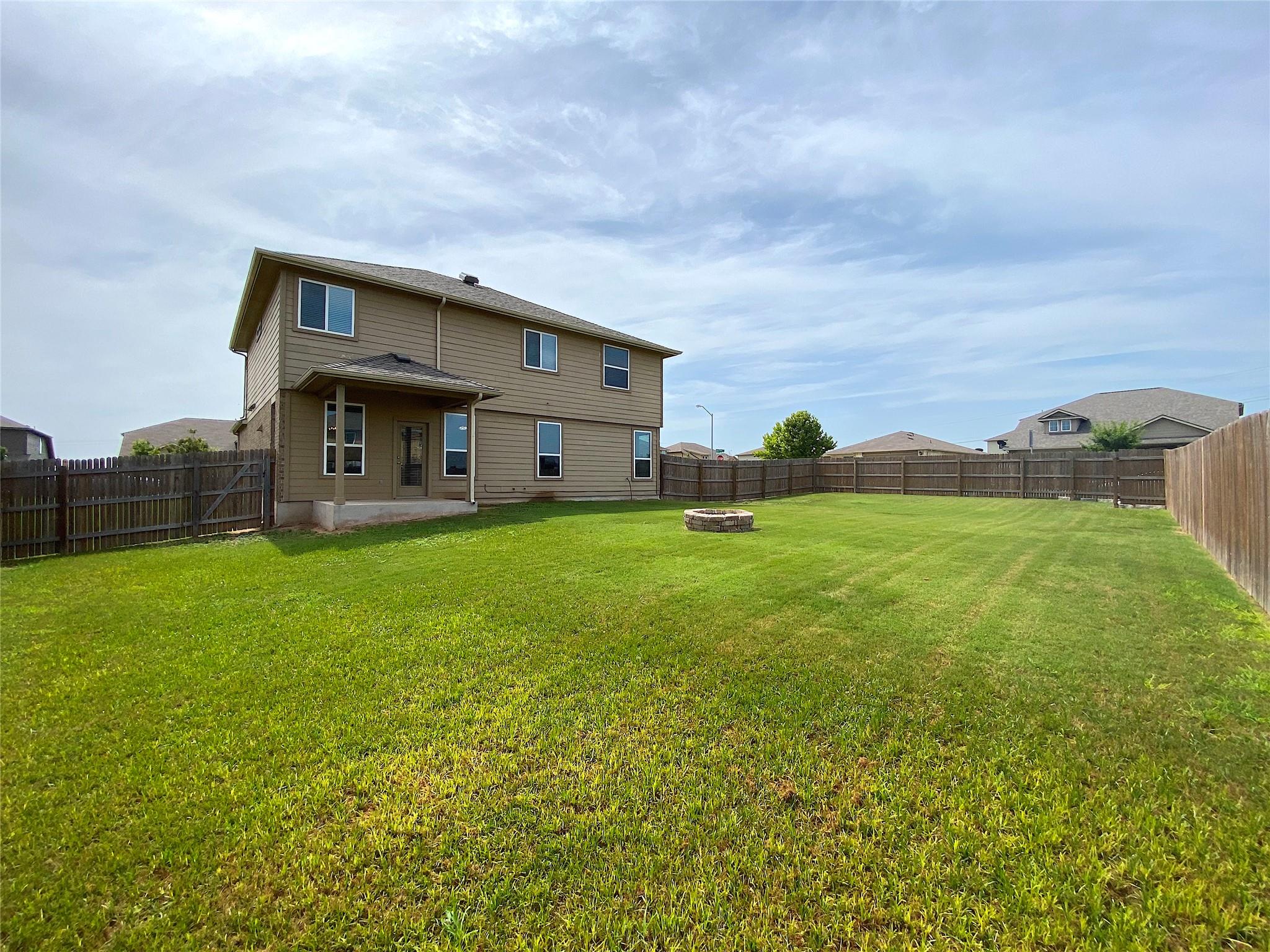 122 Liard River Rd, Hutto, TX 78634