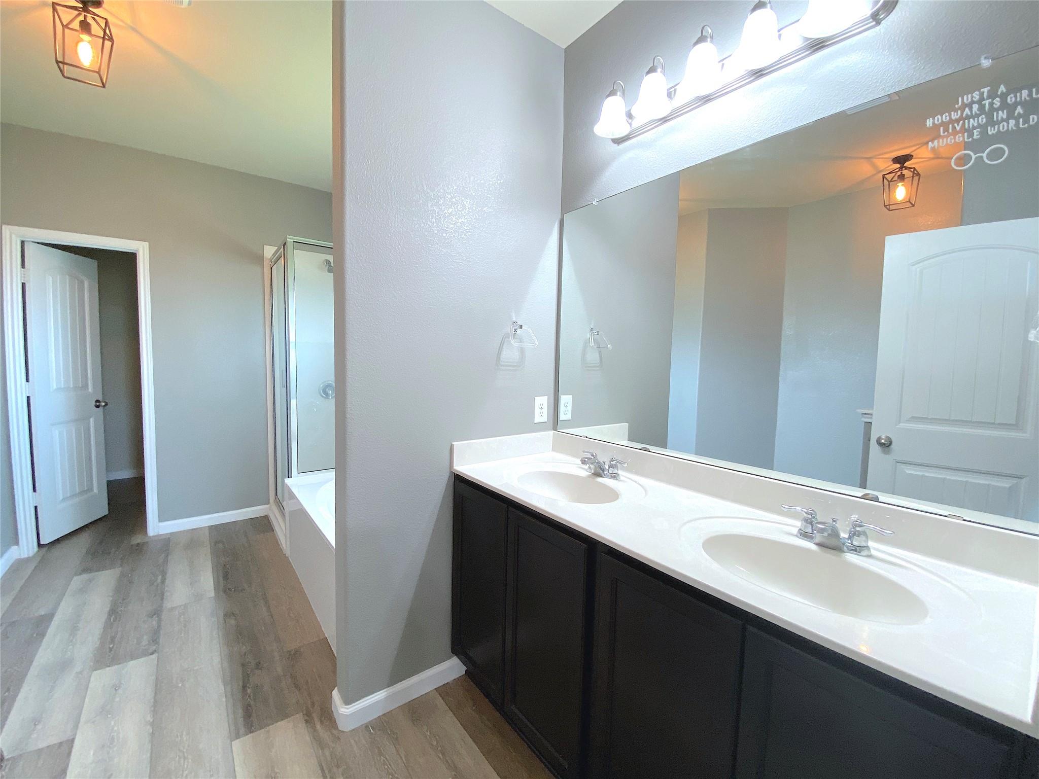 122 Liard River Rd, Hutto, TX 78634