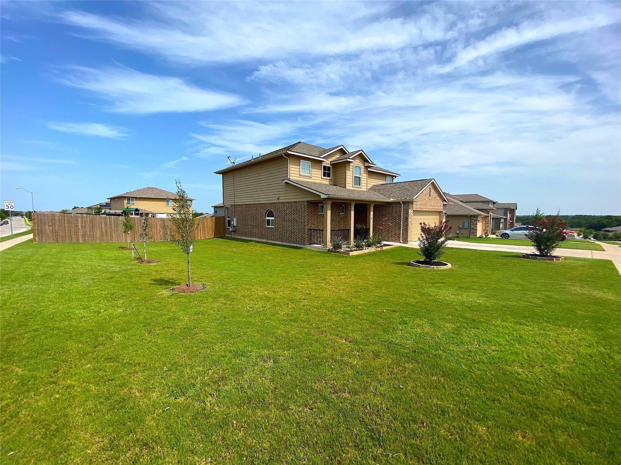 122 Liard River Rd, Hutto, TX 78634