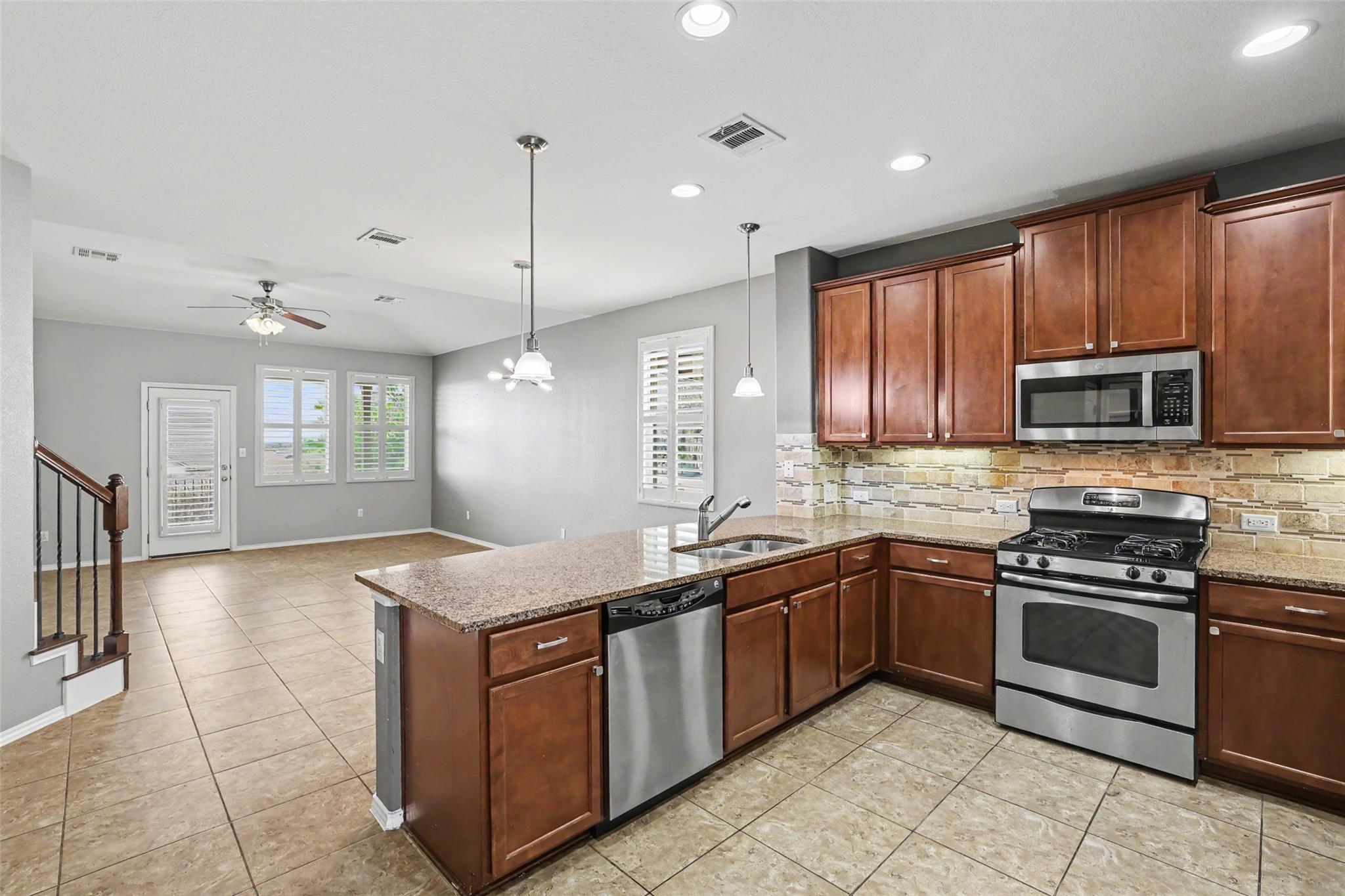 6227 Aviara Dr # E3, Austin, TX 78735