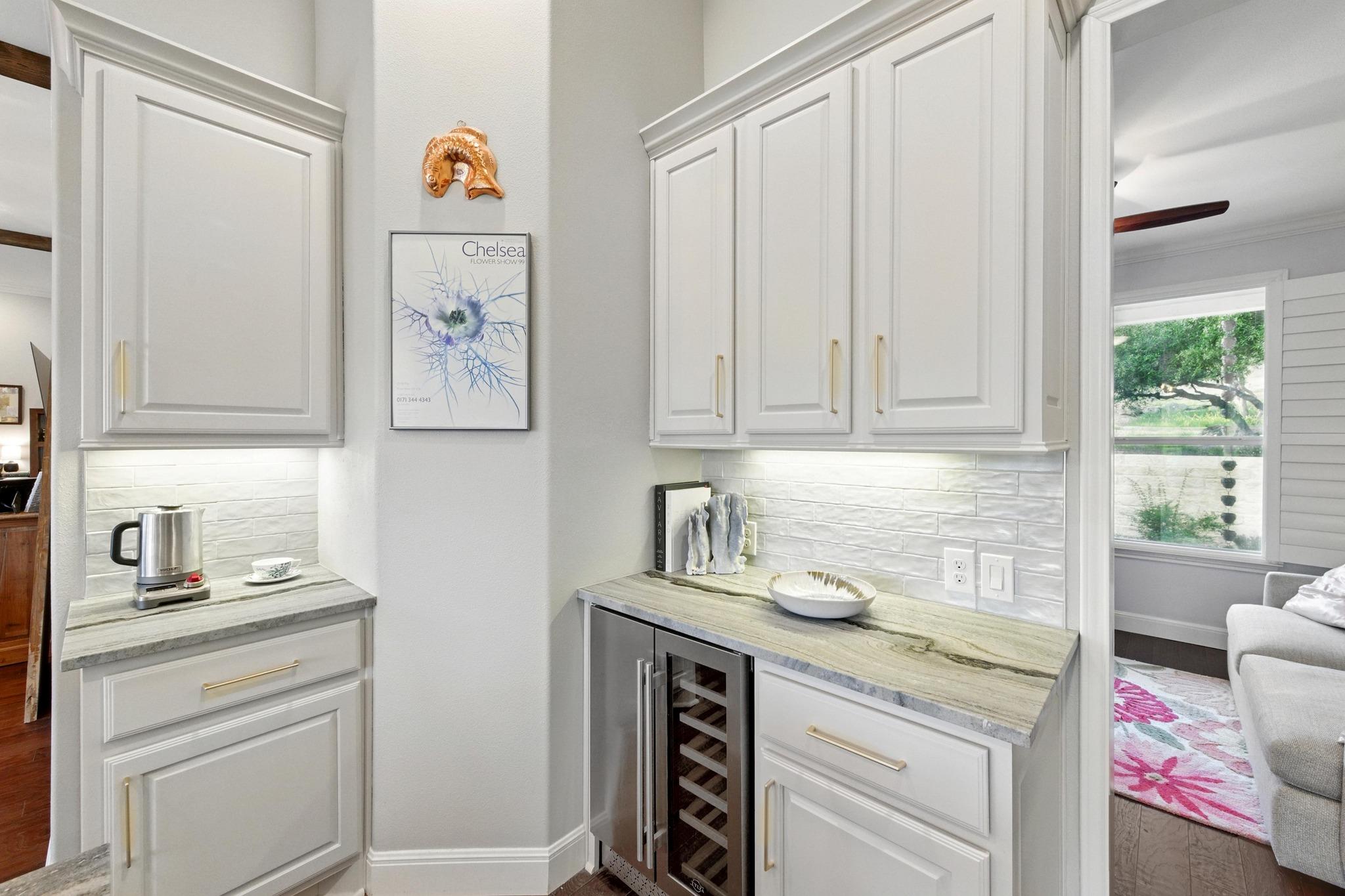 4115 NOON DAY Cv, Spicewood, TX 78669